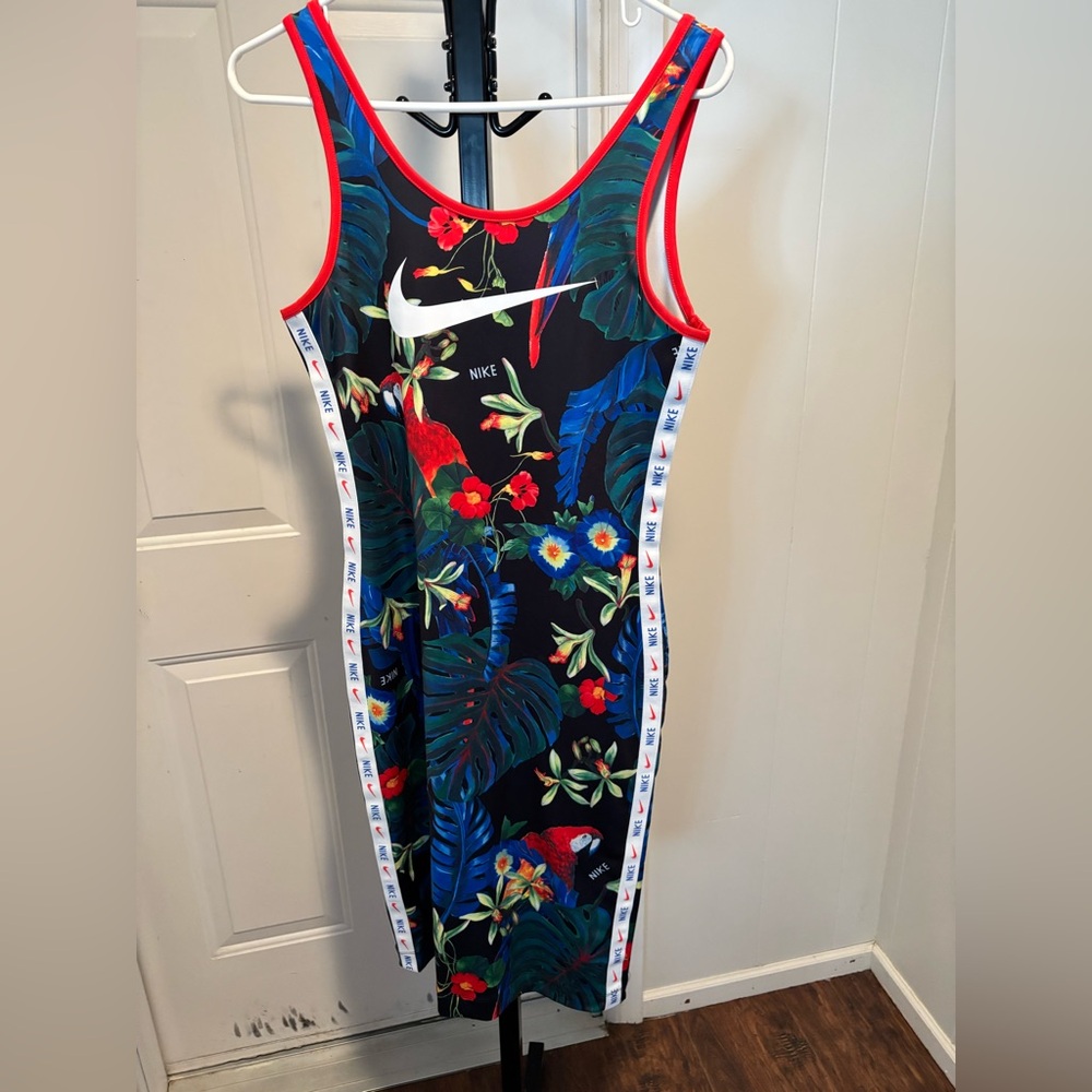 NIKE Tropical Print Dress.